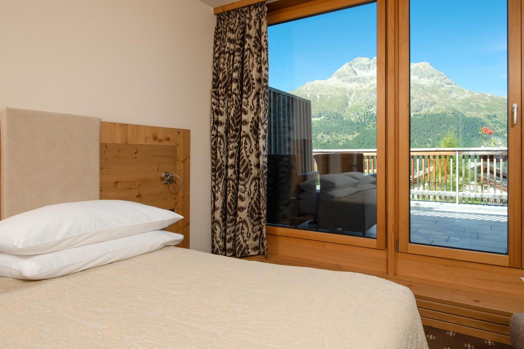 Nira Alpina Hotel Silvaplana Buitenkant foto
